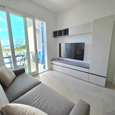 Apartment Gritti Pool - View *
